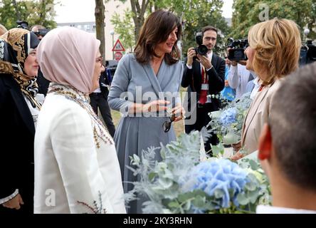 La première Dame de la République de Croatie, Sanja Music Milanovic, et la première Dame de la République de Turquie, Emine Erdogan, ont visité l'école élémentaire Matija Gubec à Zagreb, en Croatie, sur 8 septembre 2022. Photo: Emica Elvedji/PIXSELL Banque D'Images