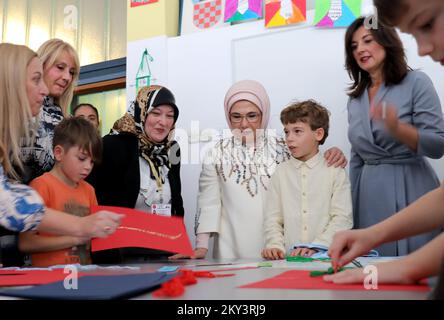 La première Dame de la République de Croatie, Sanja Music Milanovic, et la première Dame de la République de Turquie, Emine Erdogan, ont visité l'école élémentaire Matija Gubec à Zagreb, en Croatie, sur 8 septembre 2022. Photo: Emica Elvedji/PIXSELL Banque D'Images