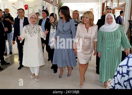 La première Dame de la République de Croatie, Sanja Music Milanovic, et la première Dame de la République de Turquie, Emine Erdogan, ont visité l'école élémentaire Matija Gubec à Zagreb, en Croatie, sur 8 septembre 2022. Photo: Emica Elvedji/PIXSELL Banque D'Images