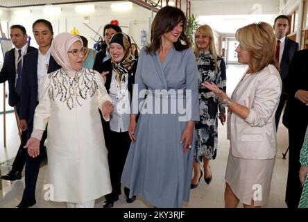 La première Dame de la République de Croatie, Sanja Music Milanovic, et la première Dame de la République de Turquie, Emine Erdogan, ont visité l'école élémentaire Matija Gubec à Zagreb, en Croatie, sur 8 septembre 2022. Photo: Emica Elvedji/PIXSELL Banque D'Images