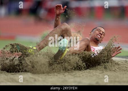 ZAGREB, CROATIE - SEPTEMBRE 11 : Jean-Marc Pontvianne de France participe au Triple saut masculin lors du Tour Continental Or mondial de l'athlétisme 2022 - 72nd Mémorial Boris Hanzekovic au stade Mladost sur 11 septembre 2022 à Zagreb, Croatie. Photo par Igor Kralj/Pixsell Banque D'Images