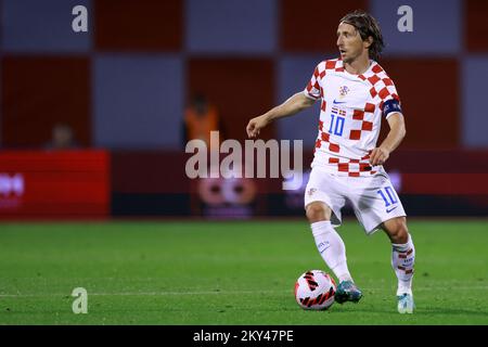 ZAGREB, CROATIE - SEPTEMBRE 22 : Luka Modric de Croatie avec un bal lors de la Ligue des Nations de l'UEFA Un match du Groupe 1 entre la Croatie et le Danemark au Stadion Maksimir sur 22 septembre 2022 à Zagreb, Croatie. Photo: Sanjin Strukic/PIXSELL Banque D'Images