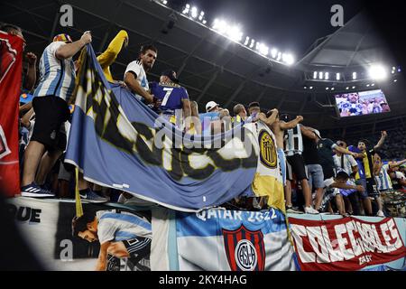 Doha, Qatar. 30th novembre 2022. DOHA - les supporters de l'Argentine pendant la coupe du monde de la FIFA, Qatar 2022 groupe C match entre la Pologne et l'Argentine au stade 974 sur 30 novembre 2022 à Doha, Qatar. AP | Dutch Height | MAURICE DE PIERRE crédit: ANP/Alay Live News Banque D'Images