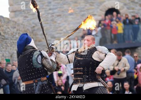 Le festival Medieval Days on Medvednica de 15th a eu lieu au centre d'accueil de Medvedgrad dans le parc naturel de Medvednica, près de Zagreb, en Croatie, sur 8 octobre 2022. Le château de Medvedgrad, près de Zagreb, a accueilli le festival annuel des journées médiévales ce week-end, ouvrant ses portes aux chevaliers, à la noblesse et au grand public. Photo: Tomislav Miletic/PIXSELL Banque D'Images