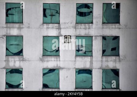 Kolkata, Inde. 30th novembre 2022. Un bâtiment avec des verres verts vu à Saltlake City. (Photo par Avishek Das/SOPA Images/Sipa USA) crédit: SIPA USA/Alay Live News Banque D'Images