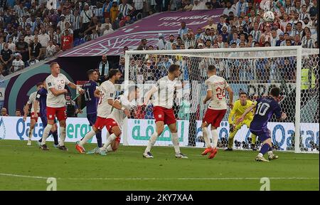 Qatar, Doha. 30th novembre 2022. 30h Nov 2022: Coupe du monde de football 2022: Qatar :.Match #39 Pologne - Argentine at.Stadium 974: Pologne 0 - 2 Argentine .Mac Alister No 20 et Alvarez No 9 chacun un but pour l'Argentine.Seshadri SUKUMAR. (Credit image: © Seshadri Sukumar/ZUMA Press Wire) Credit: ZUMA Press, Inc./Alay Live News Banque D'Images