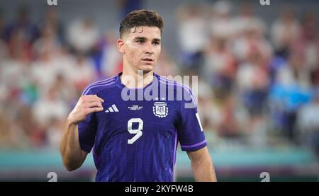 Al Wakrah, Qatar. 30th novembre 2022. Julian Alvarez, l'Argentin, photographié lors d'un match de football entre la Pologne et l'Argentine, troisième et dernier match du groupe C de la coupe du monde FIFA 2022 à Al Wakrah, État du Qatar, le mercredi 30 novembre 2022. BELGA PHOTO VIRGINIE LEFOUR crédit: Belga News Agency/Alay Live News Banque D'Images