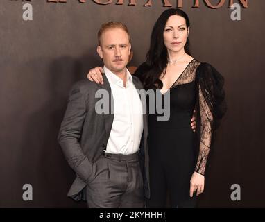 Ben Foster et Laura Prepon marchent sur le tapis rouge lors de la première pour Apple Original films “Emancipation” au Regency Village Theatre de Los Angeles, CA sur 30 novembre 2022. (Photo de Scott Kirkland/Sipa USA) Banque D'Images