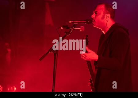 Oslo, Norvège. 30th novembre 2022. Le groupe d'avant-garde suisse-américain zeal & ardor joue un concert à Rockefelle à Oslo. Ici, le chanteur et guitariste Manuel Gagneux est vu en direct sur scène. (Crédit photo : Gonzales photo/Alamy Live News Banque D'Images