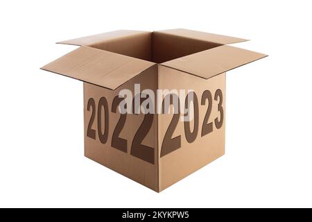 Happy New Year 2023 concept pour l'enlèvement et le transport de la maison, location d'une maison, louer une maison, texte sur la boîte ouverte en carton isolée sur un fond blanc Banque D'Images