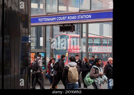 Tottenham court Road - Elizabeth Line Station Banque D'Images