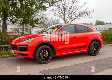 2019 Rouge Porsche Cayenne V6 Auto, 2,9 litres biturbo garés à Preston, Royaume-Uni Banque D'Images