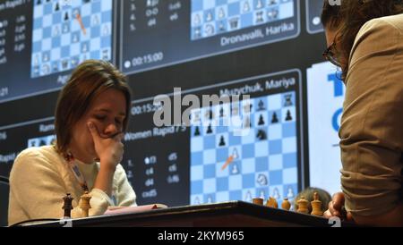 Kolkata, Inde. 01st décembre 2022. Anna Ushenina, de l'Ukraine, gagne contre Nana Dzagnidze, de Géorgie, dans le tournoi féminin de jeu rapide Tata Steel Chess India. (Photo de Sayantan Chakraborty/Pacific Press) crédit: Pacific Press Media production Corp./Alay Live News Banque D'Images