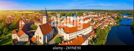 Panorama de Telc. Telc est une ville du sud de la Moravie en République tchèque. Le centre historique de Telc est classé au patrimoine mondial de l'UNESCO. Cent historique Banque D'Images