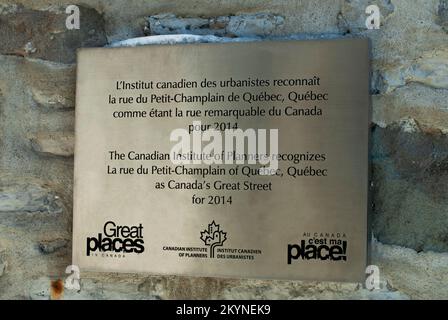 L'Institut canadien des urbanistes reconnaît le petit Champlain comme une plaque de quartier de la ville de Québec Banque D'Images