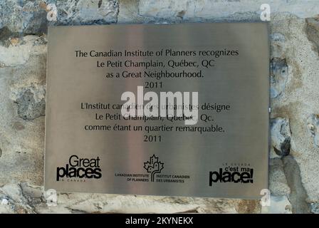 L'Institut canadien des urbanistes reconnaît le petit Champlain comme une plaque de quartier de la ville de Québec Banque D'Images