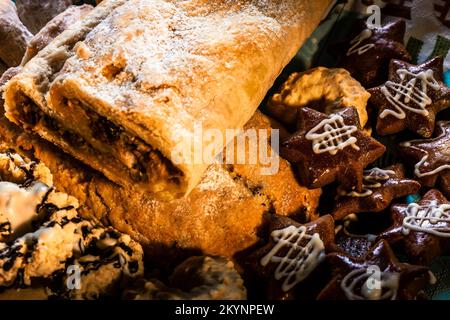 Tarte de Noël, biscuits et biscuits au pain d'épice Banque D'Images