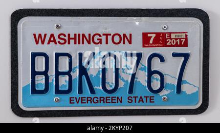 Désenregistrer la plaque d'immatriculation de la voiture d'Evergreen State Washington aux États-Unis d'Amérique. Isolé sur fond blanc. Banque D'Images