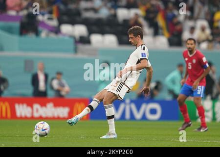 Doha, Al Khor, Qatar, Qatar. 1st décembre 2022. AL KHOR, QATAR - DÉCEMBRE 1 : le joueur d'Allemagne Thomas Muller passe le ballon lors du match de la coupe du monde de la FIFA, Qatar 2022, groupe E entre le Costa Rica et l'Allemagne, au stade Al Bayt sur 1 décembre 2022 à Doha, au Qatar. (Credit image: © Florencia Tan Jun/PX Imagens via ZUMA Press Wire) Banque D'Images