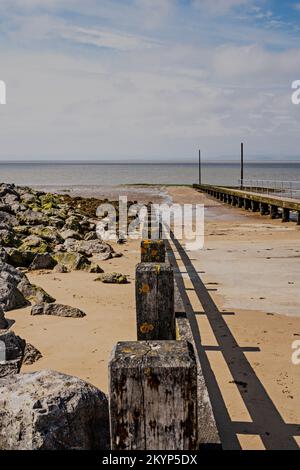 Chemin en bois et cale de bateau Banque D'Images