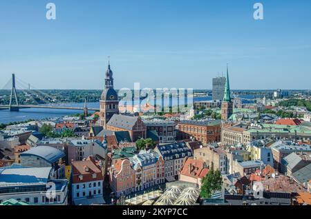 Vue sur le centre-ville de Riga Banque D'Images