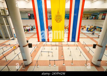 PHUKET, THAÏLANDE, - 06 NOVEMBRE 2015 : intérieur de l'aéroport international de Phuket. L'aéroport joue un rôle majeur dans l'industrie touristique de la Thaïlande, comme Phu Banque D'Images