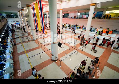 PHUKET, THAÏLANDE, - 06 NOVEMBRE 2015 : intérieur de l'aéroport international de Phuket. L'aéroport joue un rôle majeur dans l'industrie touristique de la Thaïlande, comme Phu Banque D'Images