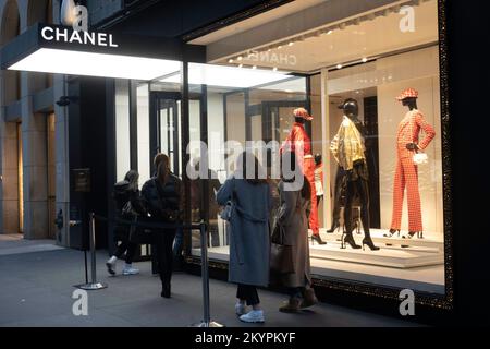 Boutique Chanel au 15 East 57th Street à New York, USA 2022 Banque D'Images