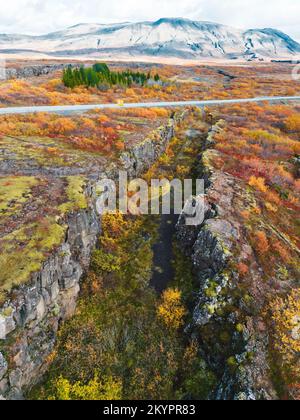 Automne dans le parc national de Thingvellir - Islande. Plaques tectoniques visibles à la surface Banque D'Images