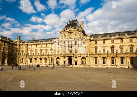 L'Aile Sully, Musée du Louvre, Paris, France Banque D'Images