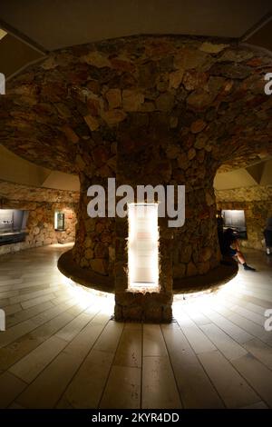 L'intérieur du musée du Temple du Livre à Jérusalem, Israël. Banque D'Images