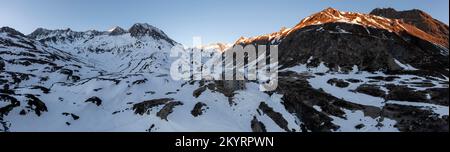 Ambiance nocturne, montagnes en hiver, vue aérienne, Franz-Senn-Hütte, vallée de Neustift im Stubai, Tyrol, Autriche, Europe Banque D'Images