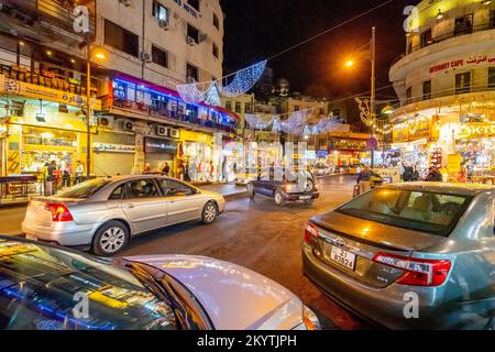 Rue animée la nuit à Amman Jordanie Banque D'Images