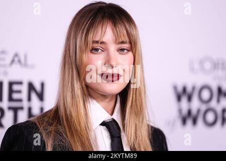 Los Angeles, États-Unis. 01st décembre 2022. LOS ANGELES, CALIFORNIE, États-Unis - DÉCEMBRE 01 : l'actrice australienne Katherine Langford arrive à l'Oréal Paris 'Women of Worth Celebration 2022 qui s'est tenue à l'Ébell de Los Angeles sur 1 décembre 2022 à Los Angeles, Californie, États-Unis. (Photo de Xavier Collin/image Press Agency) Credit: Image Press Agency/Alay Live News Banque D'Images