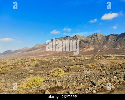 Montagnes photographiées de la plage de Cofete, parc naturel Jandia Fuerteventura Espagne Banque D'Images