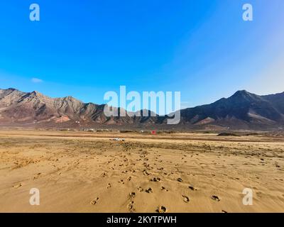 Montagnes photographiées de la plage de Cofete, parc naturel Jandia Fuerteventura Espagne Banque D'Images