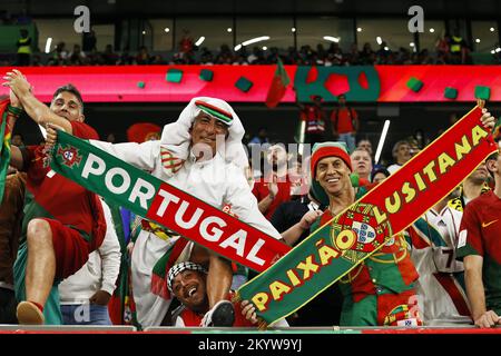 Qatar. 02nd décembre 2022. DOHA - les supporters du Portugal lors de la coupe du monde de la FIFA, Qatar 2022 groupe H match entre la Corée du Sud et le Portugal au stade de la ville d'éducation sur 2 décembre 2022 à Doha, Qatar. AP | Dutch Height | MAURICE DE PIERRE crédit: ANP/Alay Live News Banque D'Images