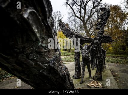 AMSTERDAM - le Monument national à l'esclavage dans l'Oosterpark, à l'occasion de la journée internationale pour l'abolition de l'esclavage. Le plan est que huit ministres, dont Mark Rutte lui-même, s'excusent pour le passé esclavagiste à divers endroits dans le monde sur 19 décembre. ANP REMKO DE WAAL pays-bas hors - belgique hors Banque D'Images