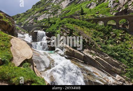 Pont du Diable à St col du Gothard sur les Alpes Suisses Banque D'Images