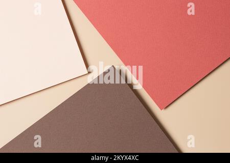 Papiers couleur abstraits composition géométrique arrière-plan avec tons beige et marron Banque D'Images