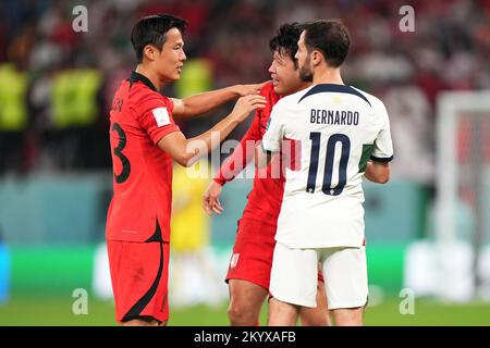 Doha, Qatar. 02nd décembre 2022. Les joueurs de Corée célébrant la victoire lors du match Qatar 2022 de la coupe du monde de la FIFA, Groupe H, entre la Corée du Sud et le Portugal ont joué au stade de la ville d'éducation le 2 décembre 2022 à Doha, Qatar. (Photo de Bagu Blanco / PRESSIN) Credit: PRESSINPHOTO SPORTS AGENCY/Alay Live News Banque D'Images