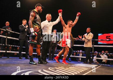 Newcastle, Royaume-Uni. 02nd décembre 2022. Josh Kelly bat Troy Williamson lors du championnat britannique Super-Welterweight: Troy Williamson vs Josh Kelly à Utilita Arena, Newcastle upon Tyne, Royaume-Uni, 2nd décembre 2022 ( Credit: DaN Cooke/Alay Live News Banque D'Images