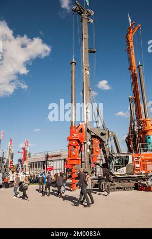 Engins de forage rotatif, machines de forage, ingénierie des fondations, Bauma 2022, le plus grand salon mondial des machines de construction, Munich, Allemagne, Europ Banque D'Images