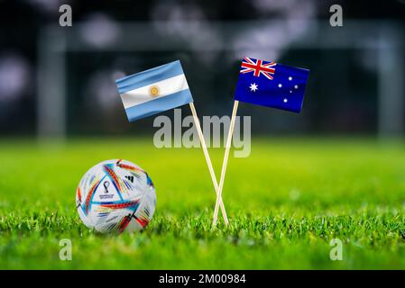 QATAR, DOHA, NOVEMBRE 29. 2022: Argentine - Australie. Partie du match de football 16. Balle officielle de la coupe du monde de la Fifa Qatar 2022 sur herbe verte. Football Banque D'Images