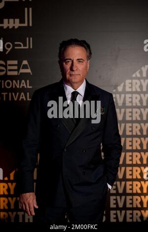 L'acteur AMÉRICAIN Andy Garcia marche le tapis rouge lorsqu'il arrive à ...
