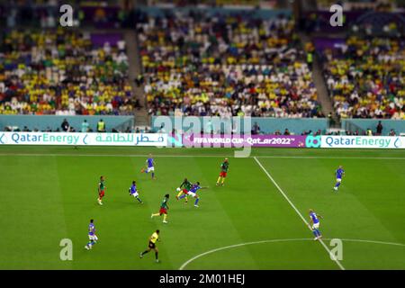 Ville de LUSAIL, QATAR - DÉCEMBRE 02 : coupe du monde de la FIFA, Qatar 2022 match du Groupe G entre le Cameroun et le Brésil au stade Lusail sur 02 décembre 2022 à Lusail, Qatar. Coupe du monde de football de la FIFA 2022 Kamerun Brasilien © diebilderwelt / Alamy stock Banque D'Images