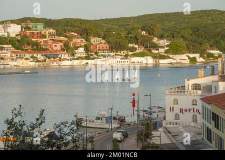 La vieille ville de Mahon, Mao Minorque, Méditerranée, Iles Baléares, Espagne. Banque D'Images