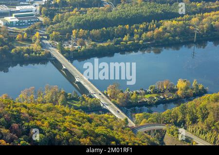 Vue aérienne, Hengsteysee, pont de la Ruhr, rencontre des motards en arrière-plan, Boele, Hagen, région de la Ruhr, Rhénanie-du-Nord-Westphalie, Allemagne, Biker, DE, Europe, AERI Banque D'Images