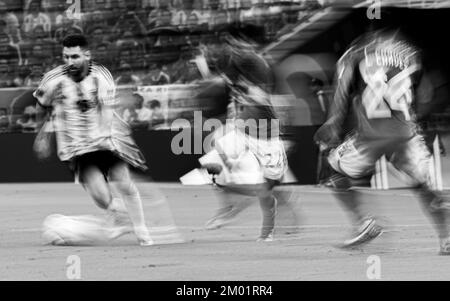 Doha, Qatar. 26th novembre 2022. LUSAIL CITY, QATAR - NOVEMBRE 26: (NOTE DE LA RÉDACTION: CETTE IMAGE A ÉTÉ CONVERTIE EN NOIR ET BLANC) Lionel Messi en action pendant la coupe du monde de la FIFA Qatar 2022 Groupe C match entre l'Argentine et le Mexique au stade Lusail sur 26 novembre 2022 à Lusail City, Qatar. (Photo d'Amin Jamai/ATP images) (JAMAI/ATP/SPP) crédit: SPP Sport Press photo. /Alamy Live News Banque D'Images