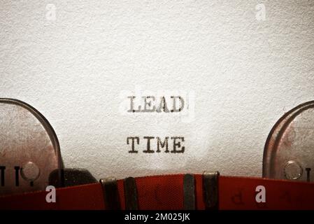 Expression de délai écrite avec une machine à écrire. Banque D'Images